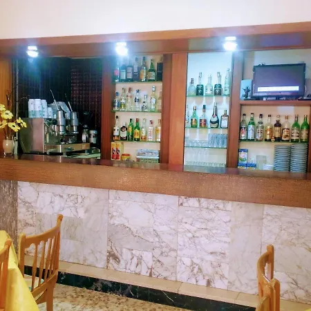 Torre Mar Πανσιόν