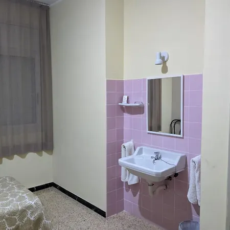 Torre Mar Πανσιόν