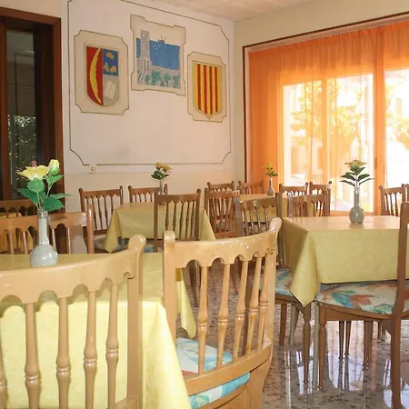 Πανσιόν Torre Mar 3*