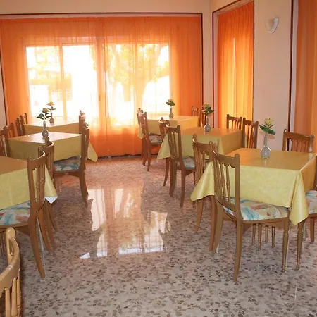 Πανσιόν Torre Mar 3*