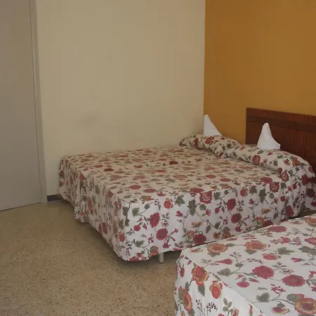 Torre Mar Πανσιόν Σαλού